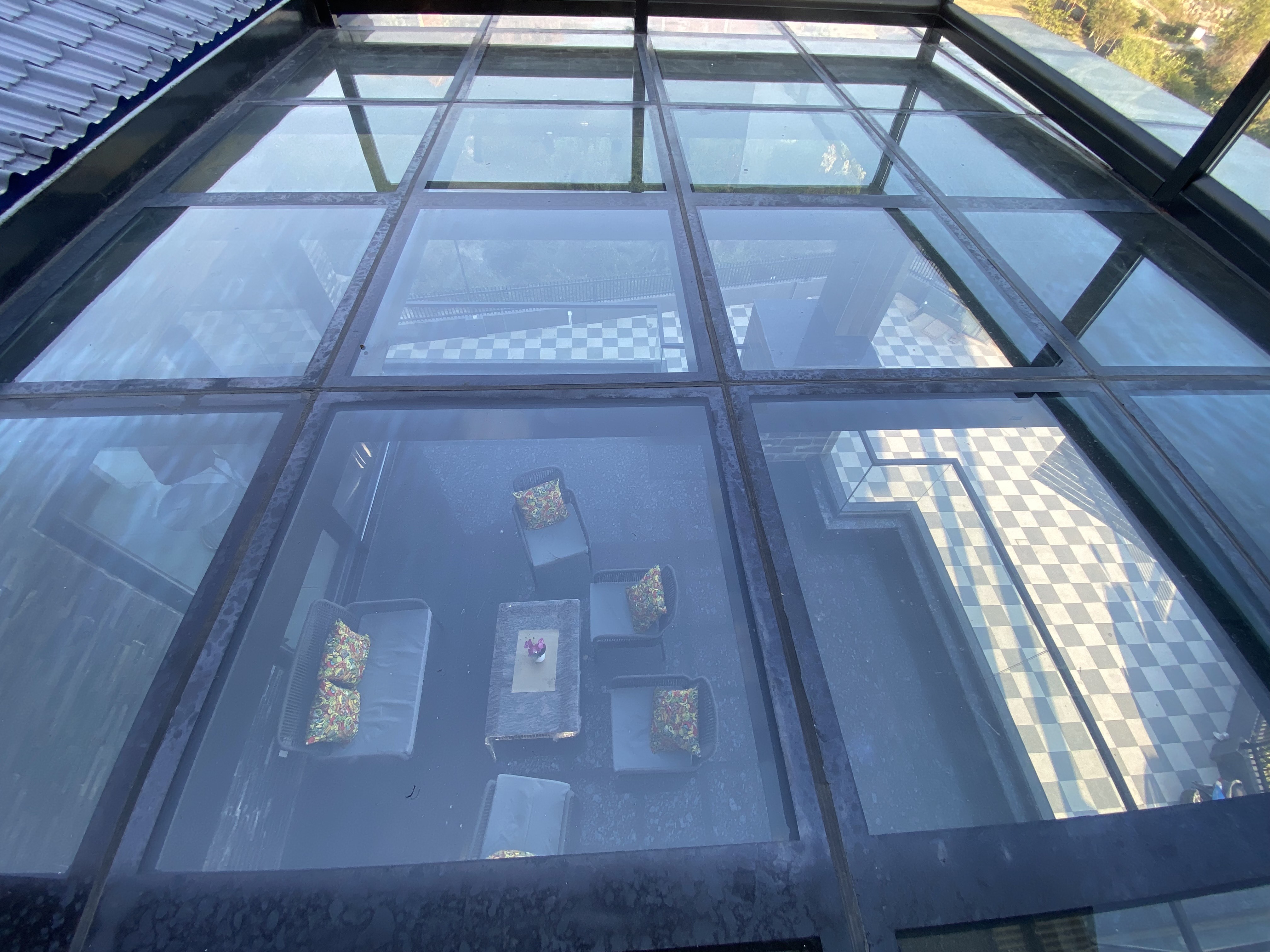 Glass sky roof